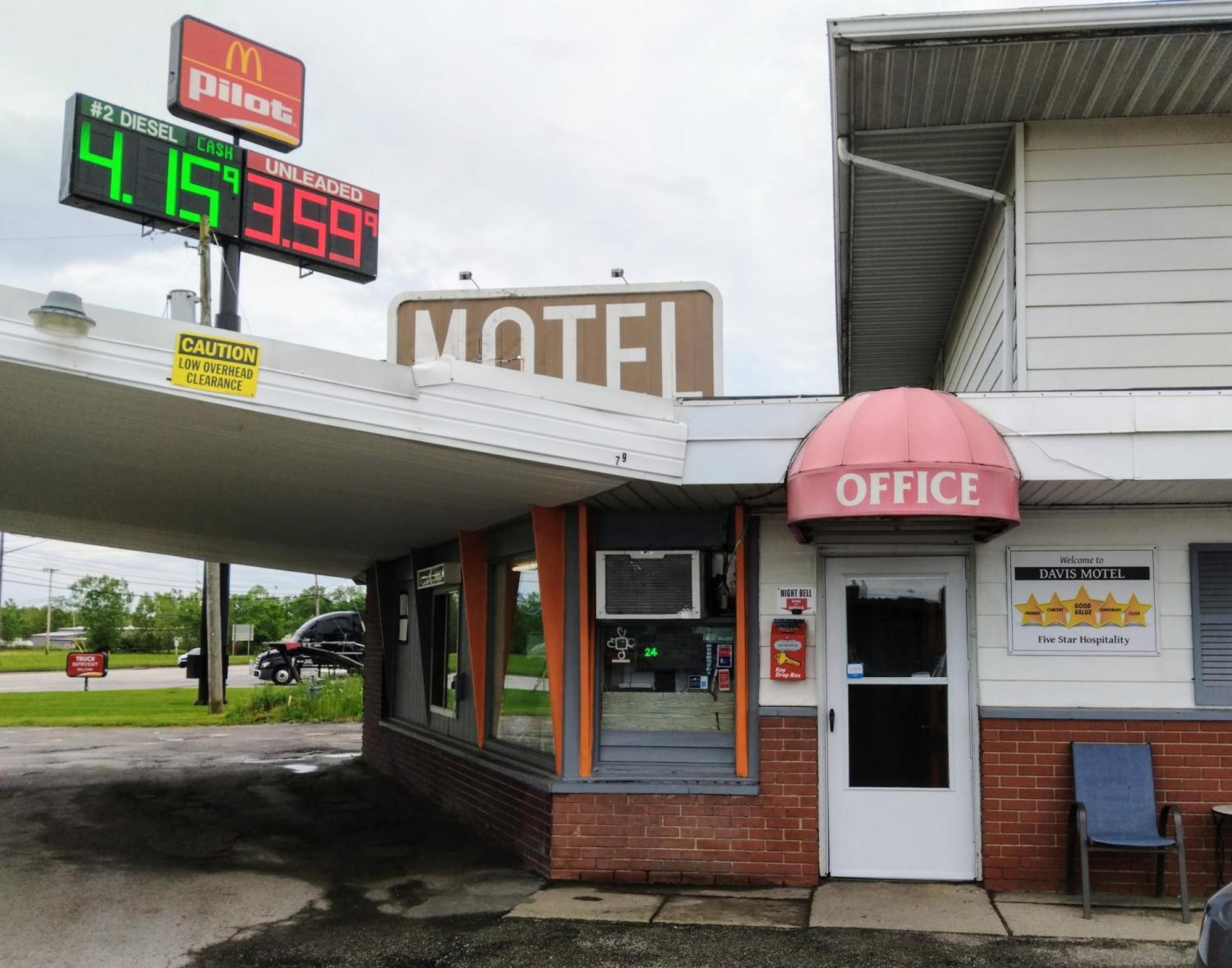 Davis Motel North Lima ภายนอก รูปภาพ